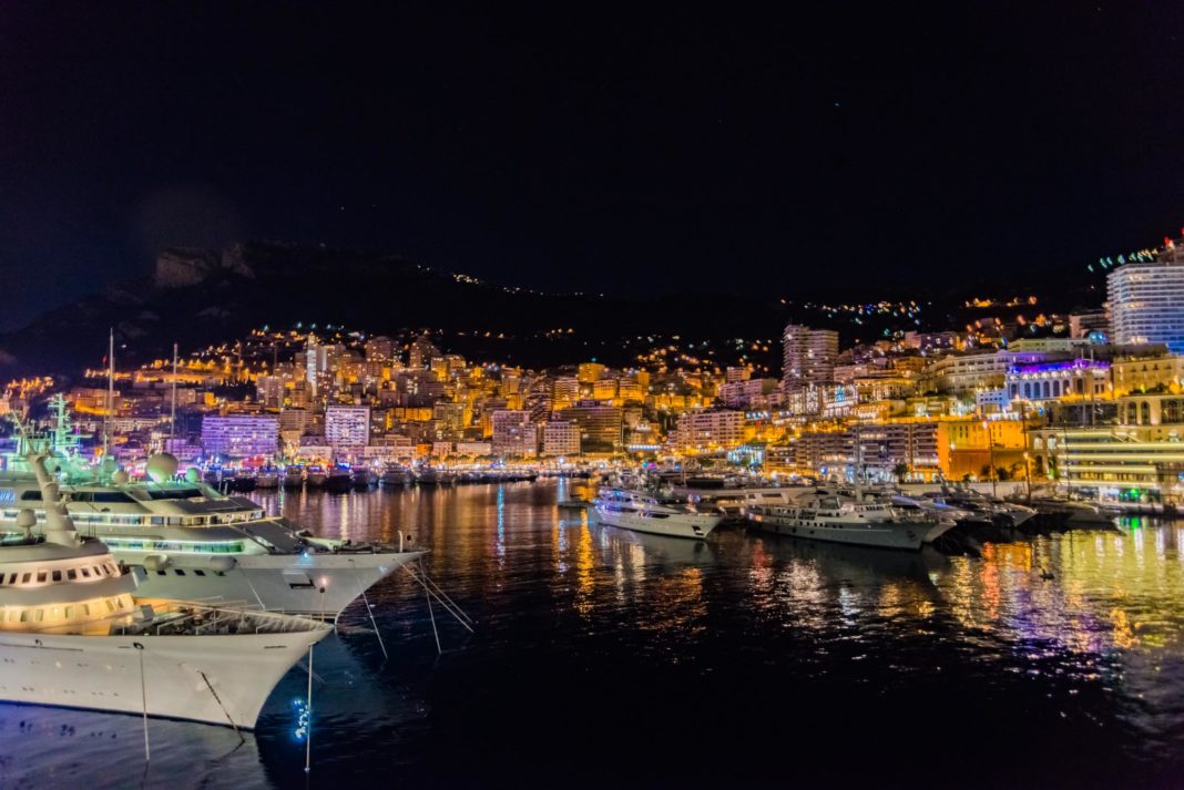 Yachten im Hafen von Monte Carlo