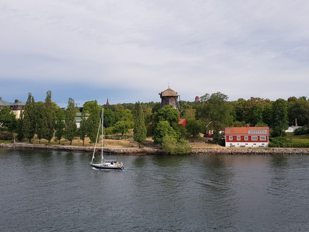 MS Ocean Majesty in Stockholm Windmühle in Stockholm