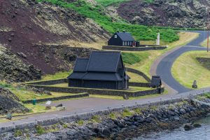 Stabkirche Skansin auf der Insel Heimaey Stabkirche Skansin auf der Insel Heimaey