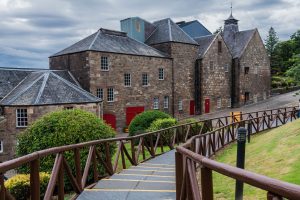 Glenmorangie Whisky Brennerei in den Highlands Glenmorangie Whisky Brennerei in den Highlands