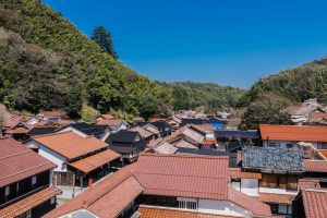 Die Silbermine in Ginzan und der Izumo Taisha Schrein Blick auf das Dorf Omori-cho