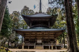 Auf dem Mount Koya Tempel im Danjōgaran Mount Koya