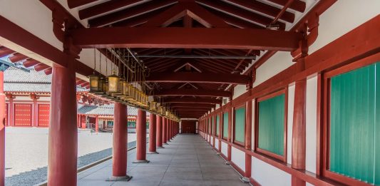 Umgang im Shitennoji Tempel Osaka