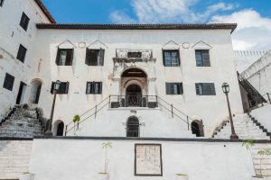 Verwaltungsgebäude in Fort Elmina