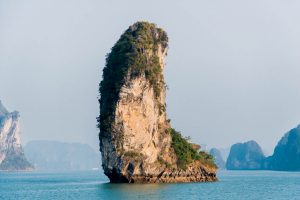 Halong-Bucht in Vietnam Phallus-Felsen in der Halong-Bucht