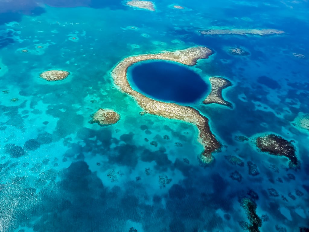 Belize Barrier Reef - das zweitgrößte Riff der Erde Great Blue Hole in Belize