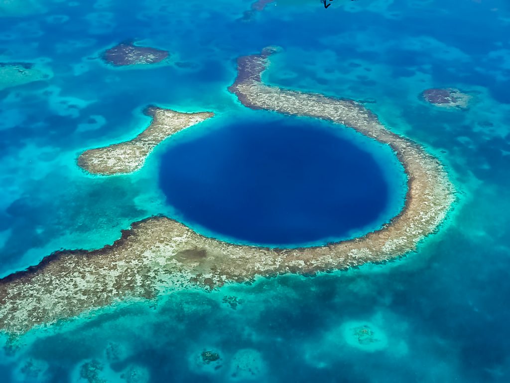 Belize Barrier Reef - das zweitgrößte Riff der Erde Great Blue Hole in Belize