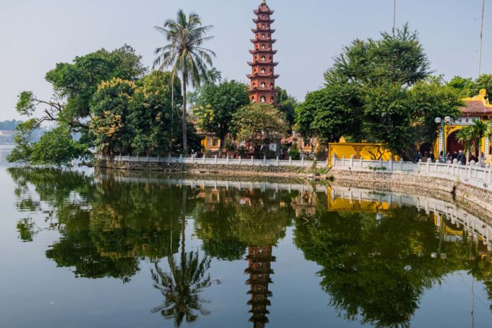 Tran Quoc-Pagode, Hanoi (Vietnam) – Grosse Indochinareise Tran Quoc-Pagode, Hanoi (Vietnam) - Grosse Indochinareise