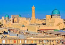 Kalon Minarett in Bukhara, Usbekistan – Symbol der Seidenstraße Kalon Minarett in Bukhara, Usbekistan – Symbol der Seidenstraße