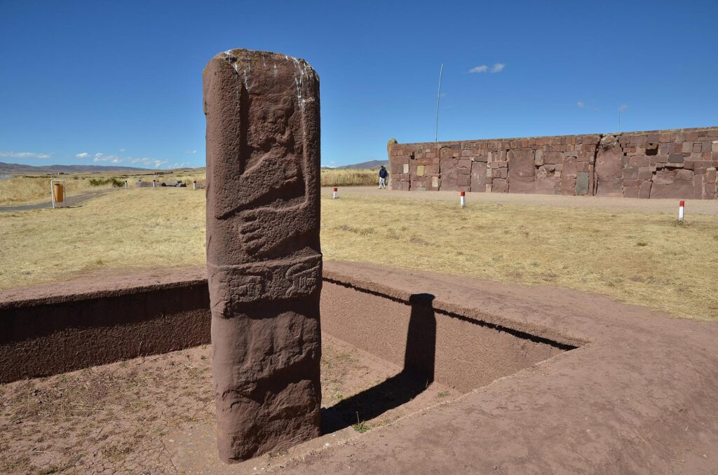 Die-Descabezado-Stelein-Tiwanaku_a
