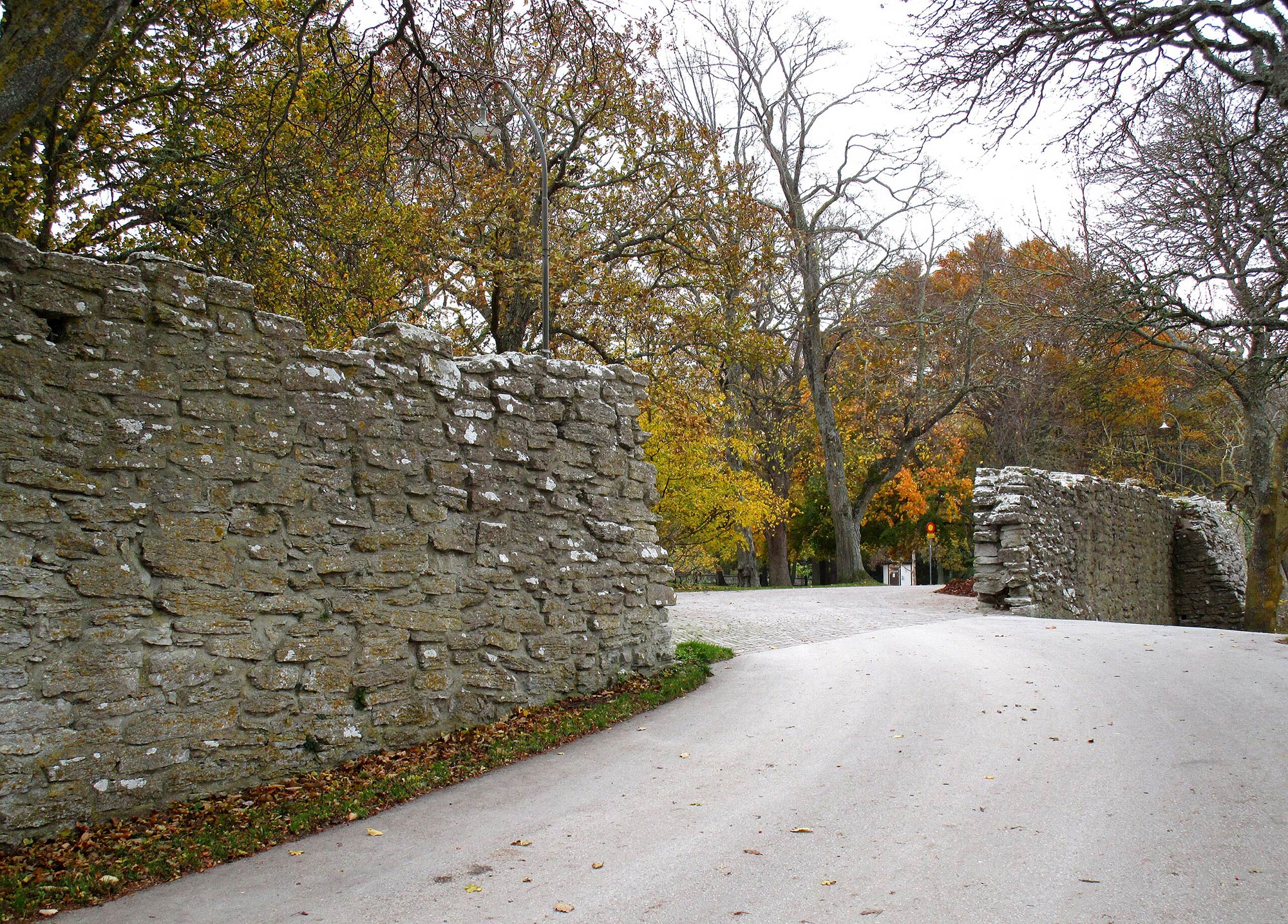 Stadtmauer von Visby auf Gotland Murfallet in der Stadtmauer von Visby