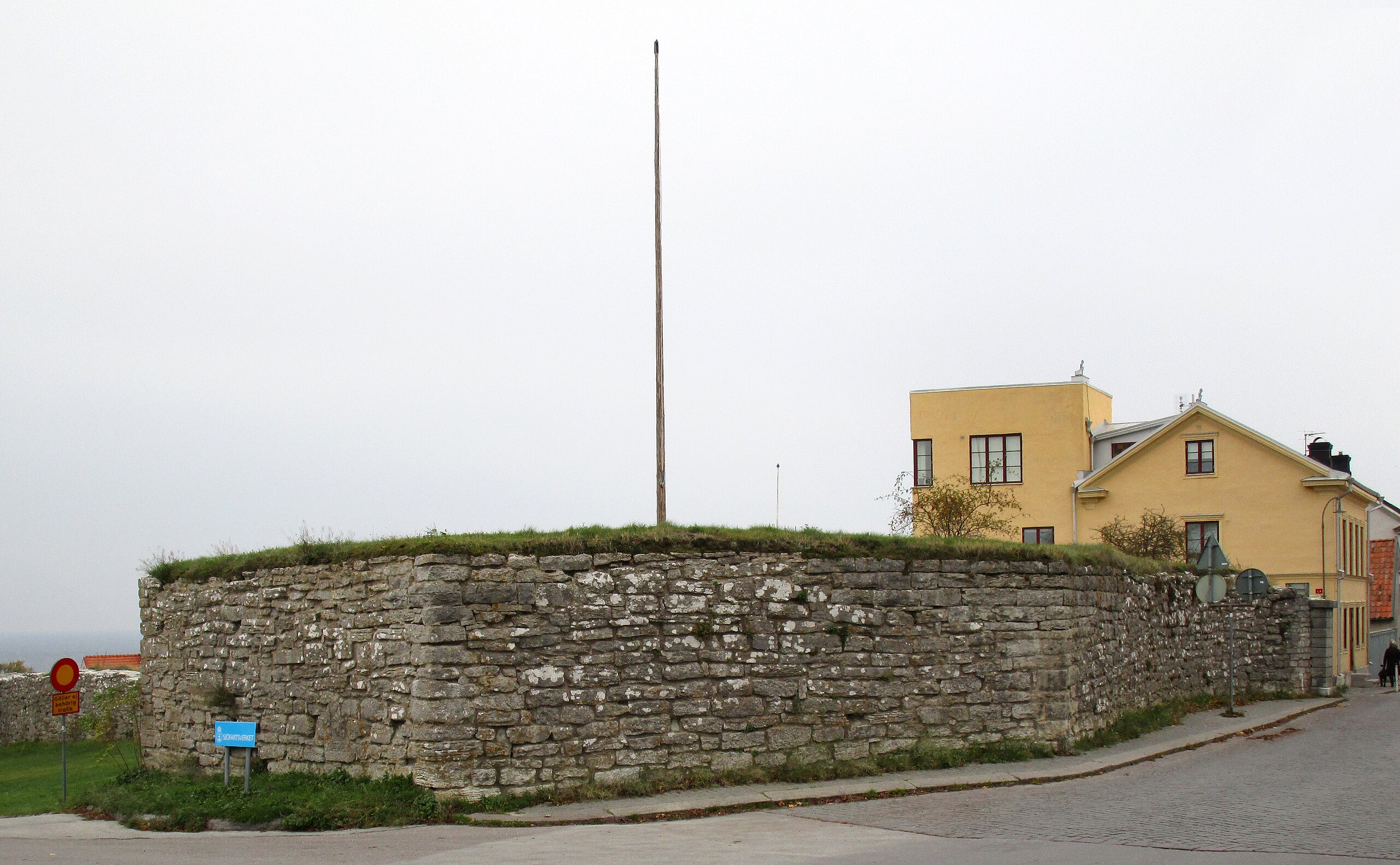 Stadtmauer von Visby auf Gotland Skansen Hafsfrun Stadtmauer von Visby