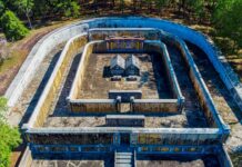 Grab von Kaiser Gia Long in Hue, Vietnam Grab von Kaiser Gia Long (Source: https:// vietnamtourism.gov.vnenpost16598)