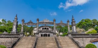 Grab von Kaiser Kai Dinh in Hue, Vietnam Grab von Kaiser Kai Dinh in Hue