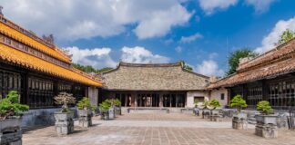 Grab von Kaiser Tự Đức (Tu Duc) in Hue, Vietnam Grab von Tu Duc in Hue