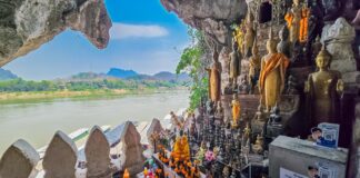 Die einzigartigen Pak Ou Höhlen in Laos Pak Ou Höhlen in Laos