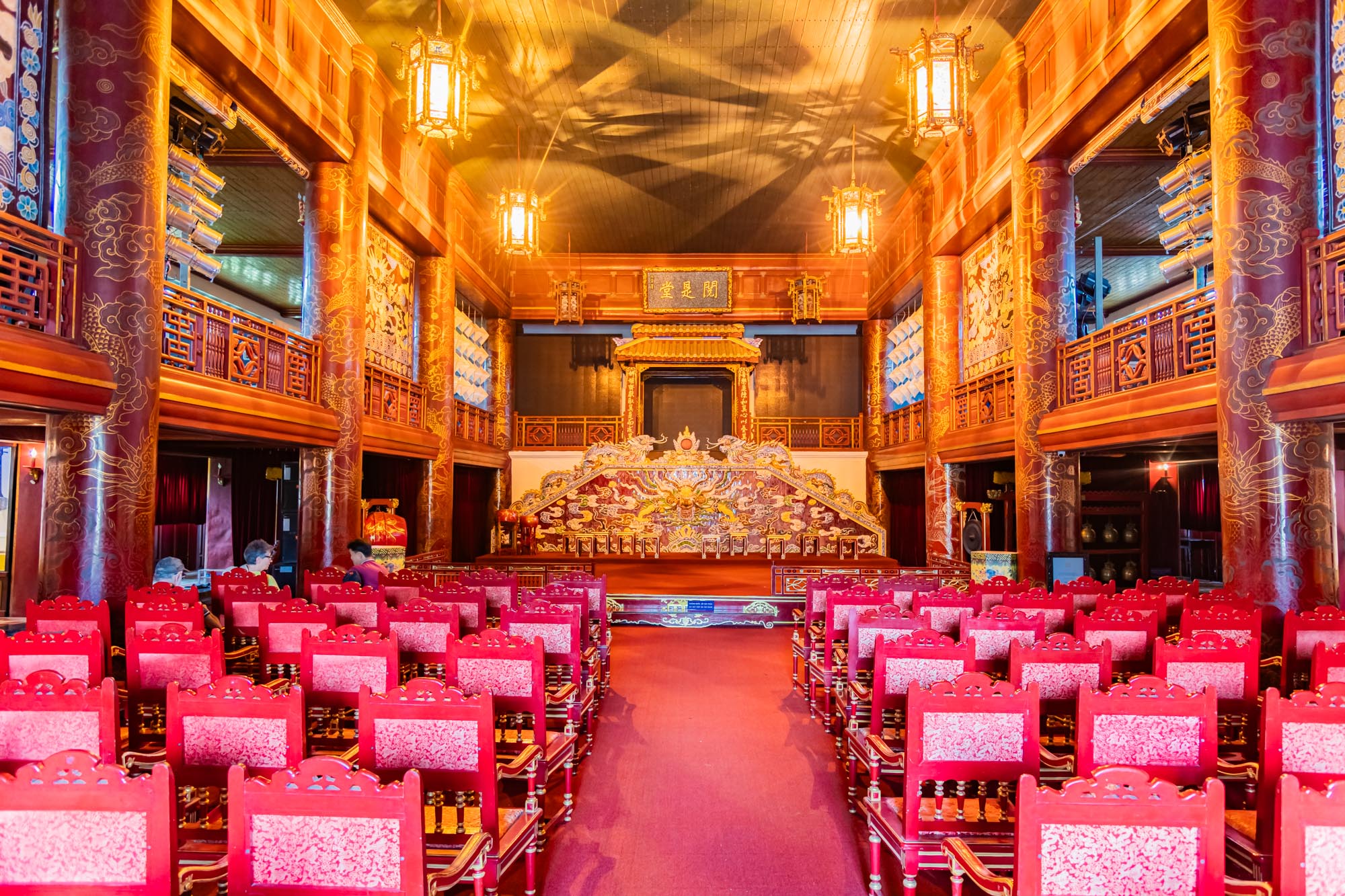 Nguyễn-Dynastie in Vietnam (1802–1945) – Kaiser und Geschichte Duyet Thi Duong Royal Theater in Hue