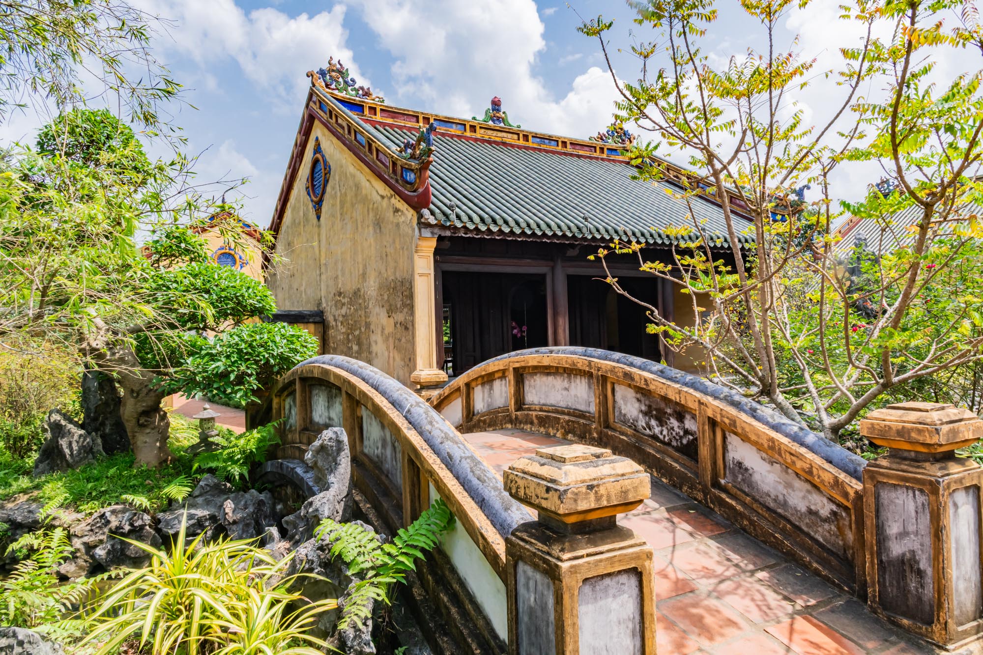Nguyễn-Dynastie in Vietnam (1802–1945) – Kaiser und Geschichte Kaiserliche Architektur in Hue, Vietnam